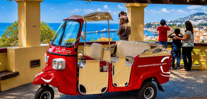 Tuk Madeira City Tours, we invite you to see Madeira from a new perspective.